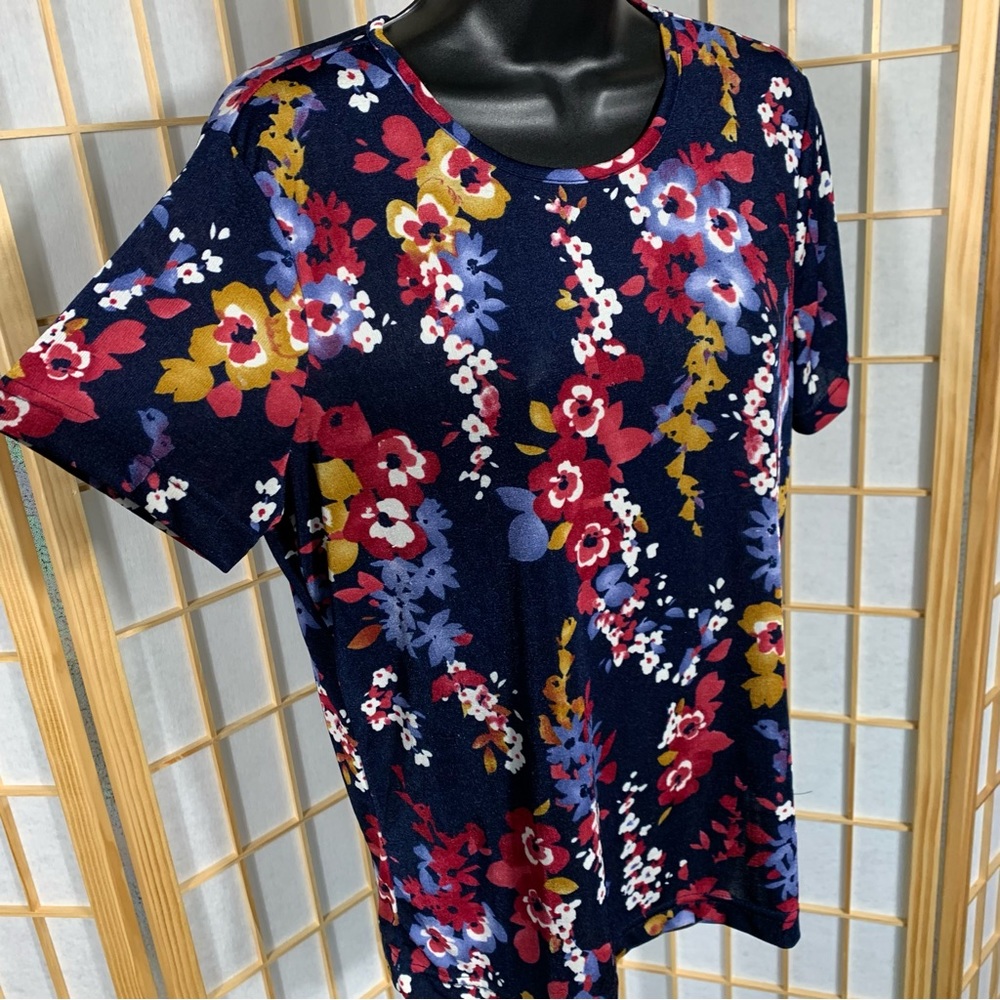 Jaclyn Smith Stretchy Floral Tee